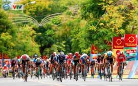 Đội đua thành phố Hồ Chí Minh vươn lên dẫn đầu tại Giải đua xe đạp Cúp VTV 2020